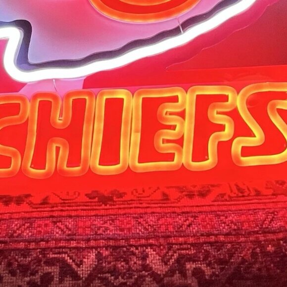 KANSAS CITY CHIEFS NEON LED SIGN - Picture 4 of 4